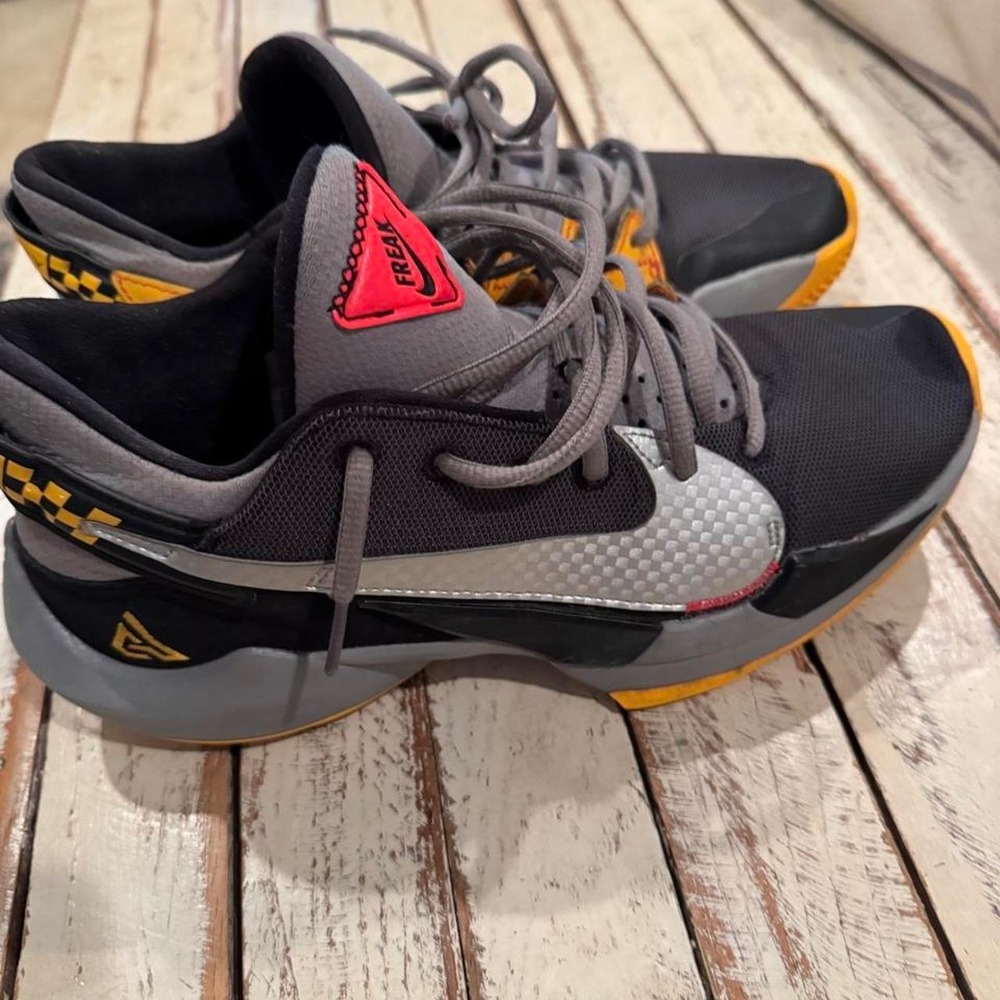 Nike Zoom Freak 2 Taxi Black Yellow Grey CK5424-006 Mens 9 Basketball Shoes